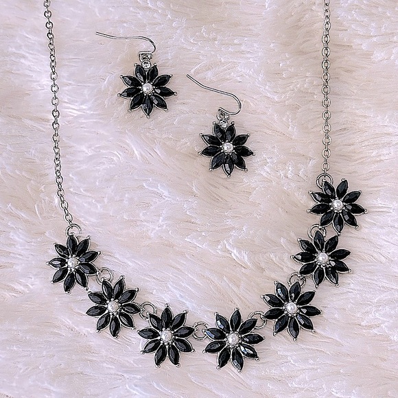 Elegant Black and Silver Floral Necklace and Earring Set - Picture 1 of 5